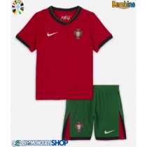 Maglie da calcio Portogallo Prima Maglia Bambino Europei 2024 Manica Corta (+ Pantaloni corti)